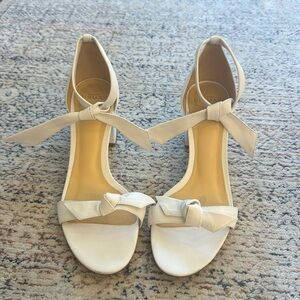 Alexandre Birman White Block Heel Sandals  size 39 CLARITA BLOCK 60  worn once!